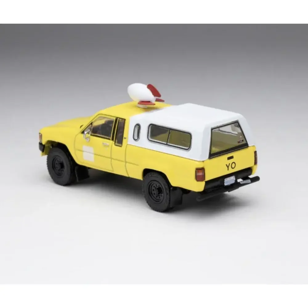 GCD 1:64 Toyota Hilux SR5 Delivery Truck (Clean) DiecastTalk Exclusive